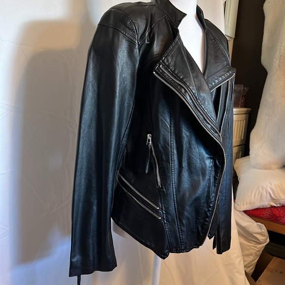 Leather faux black biker jacket tailored fit size XL - Picture 2 of 9